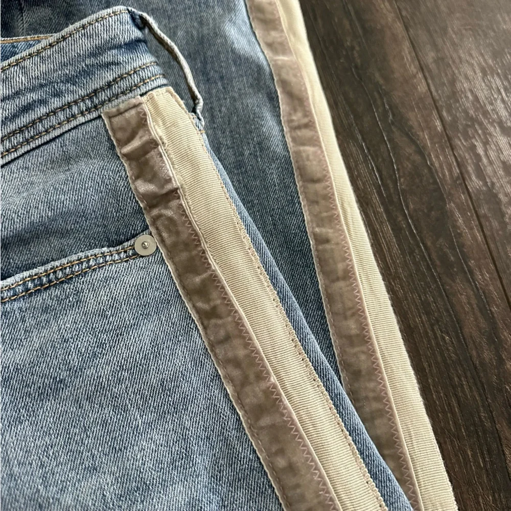 Anthropologie Pilcro Distressed Velvet Side Striped Slim Boyfriend Jeans Size 28 - Picture 8 of 8
